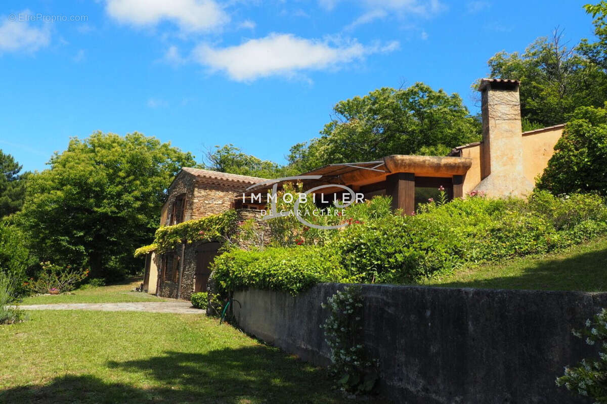 Maison à LA GARDE-FREINET