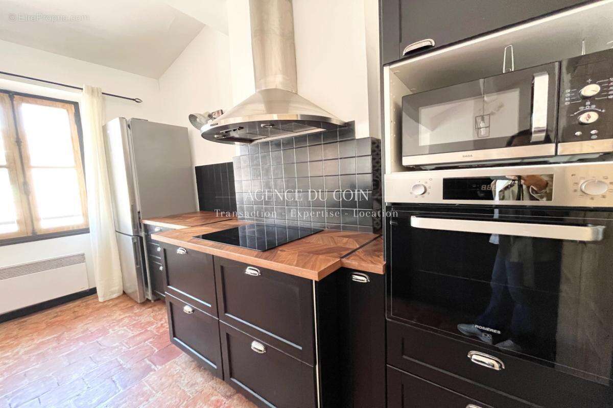 Appartement à LE MUY