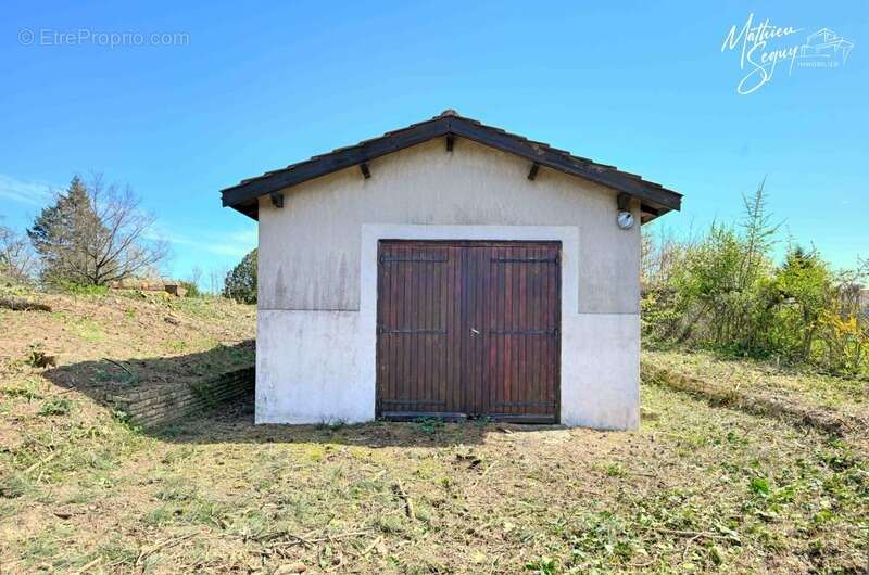 Terrain à POLLIONNAY