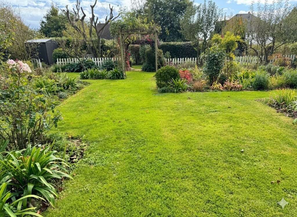 Maison à SAINT-JEAN-LE-THOMAS