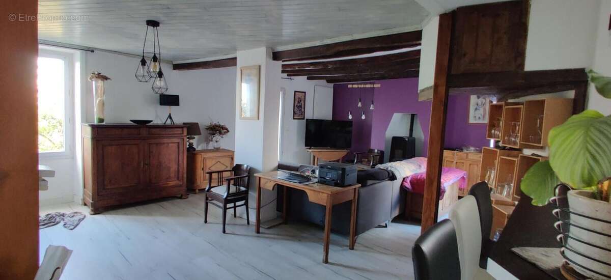 Maison à ALLASSAC