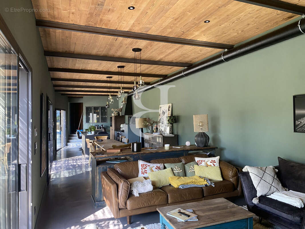 Maison 255 m² à Vaison-La-Romaine  - photo 6