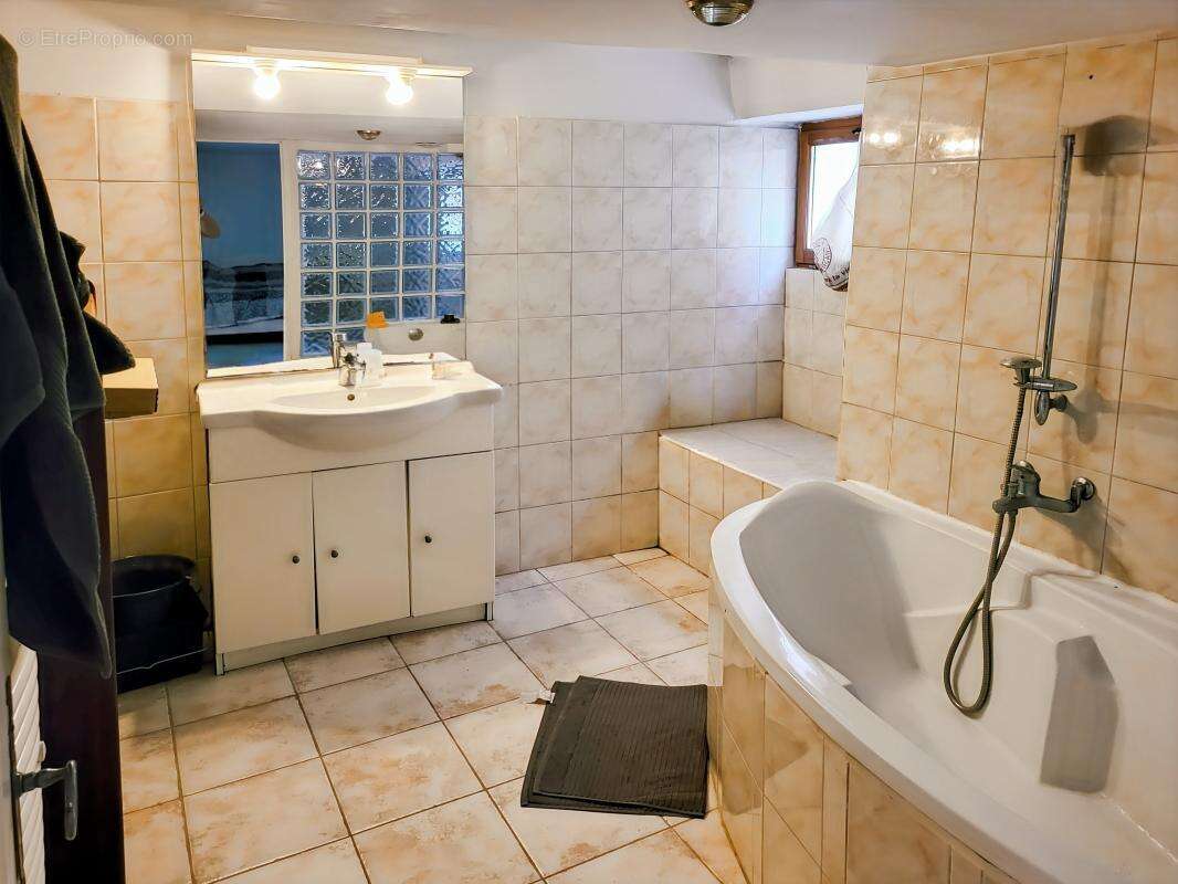 Appartement à LAMBESC