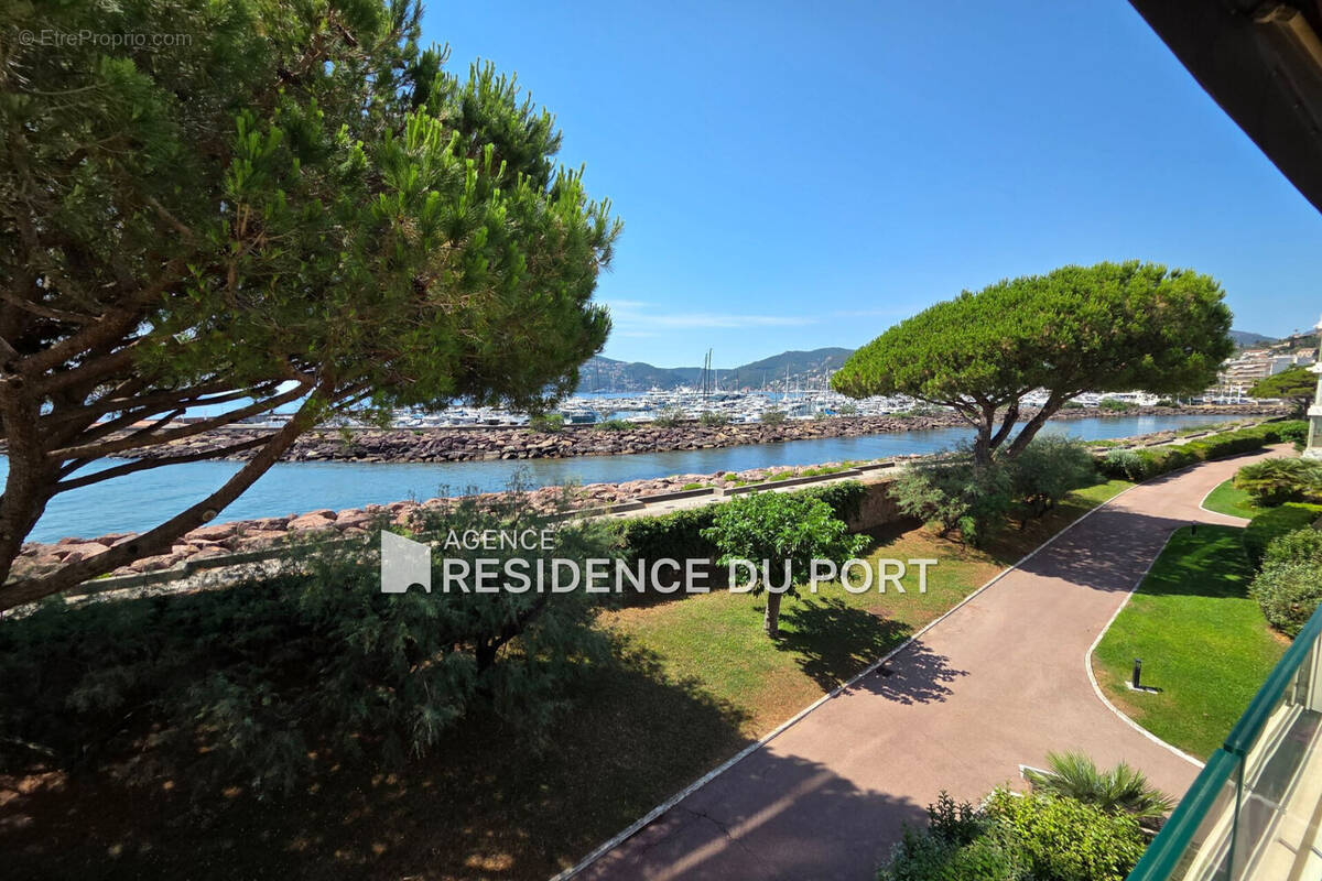 Appartement à MANDELIEU-LA-NAPOULE