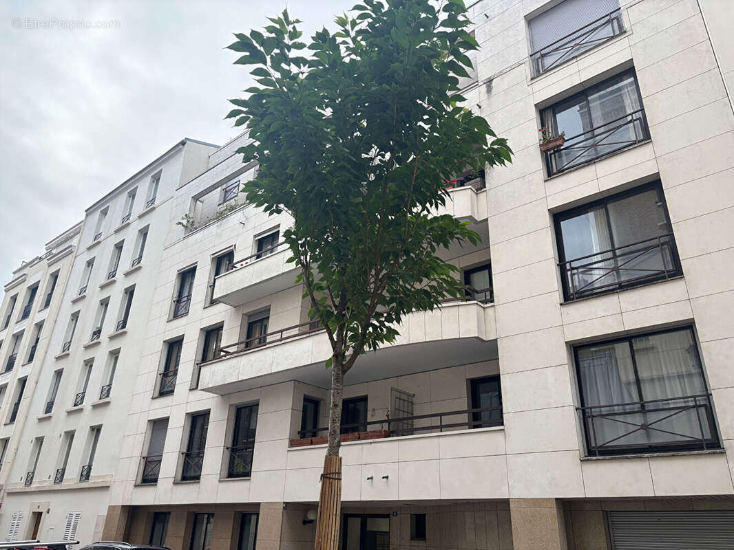 Studio avec balcon sur jardin entièrement meublé. - photo 2