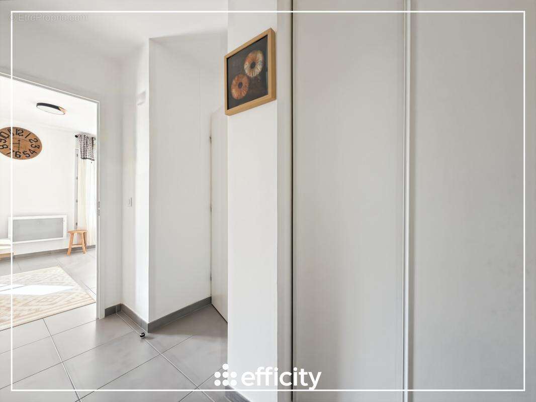 Appartement à EMERAINVILLE