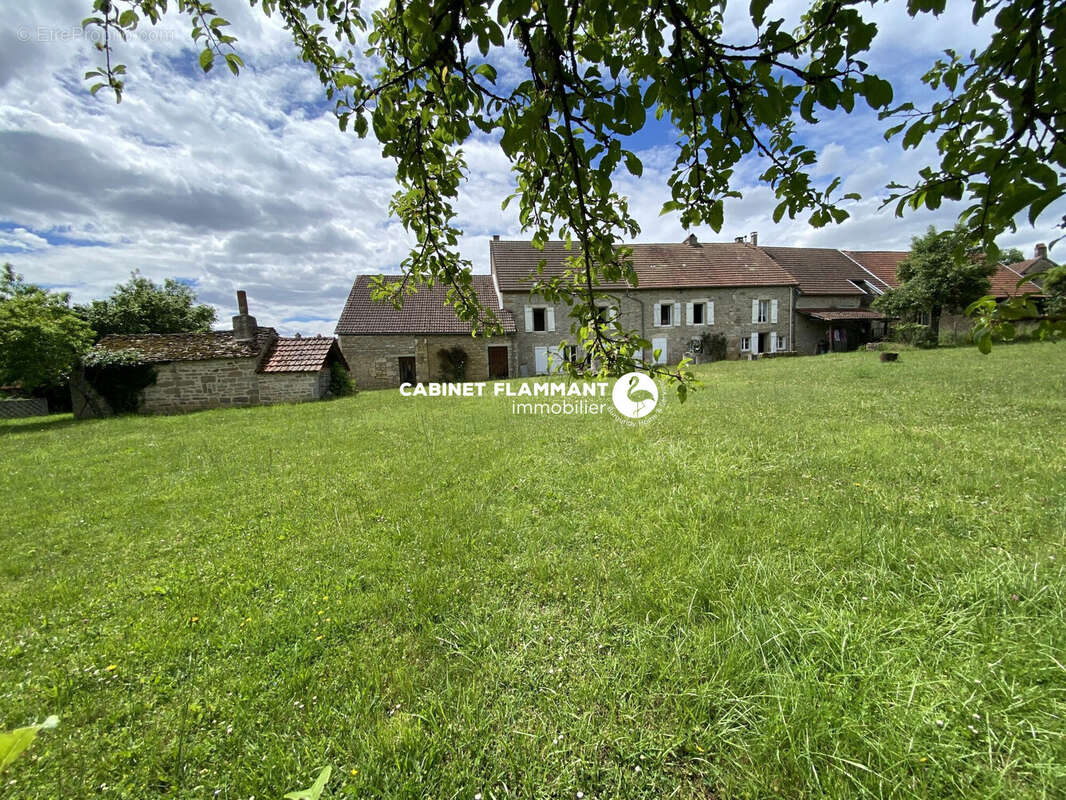 Maison 322 m² à Beurizot  - photo 9