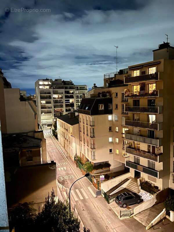 Appartement à PARIS-19E