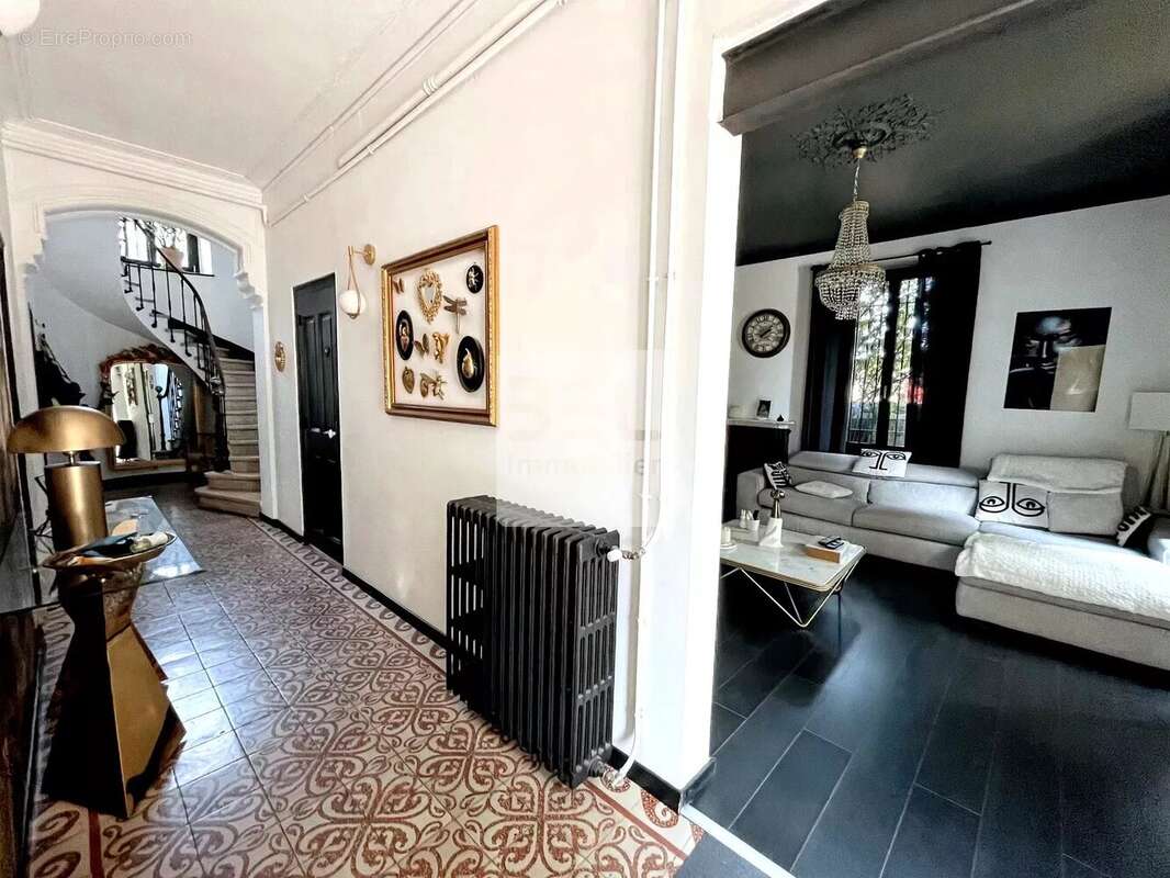 Maison à BAGNOLS-SUR-CEZE