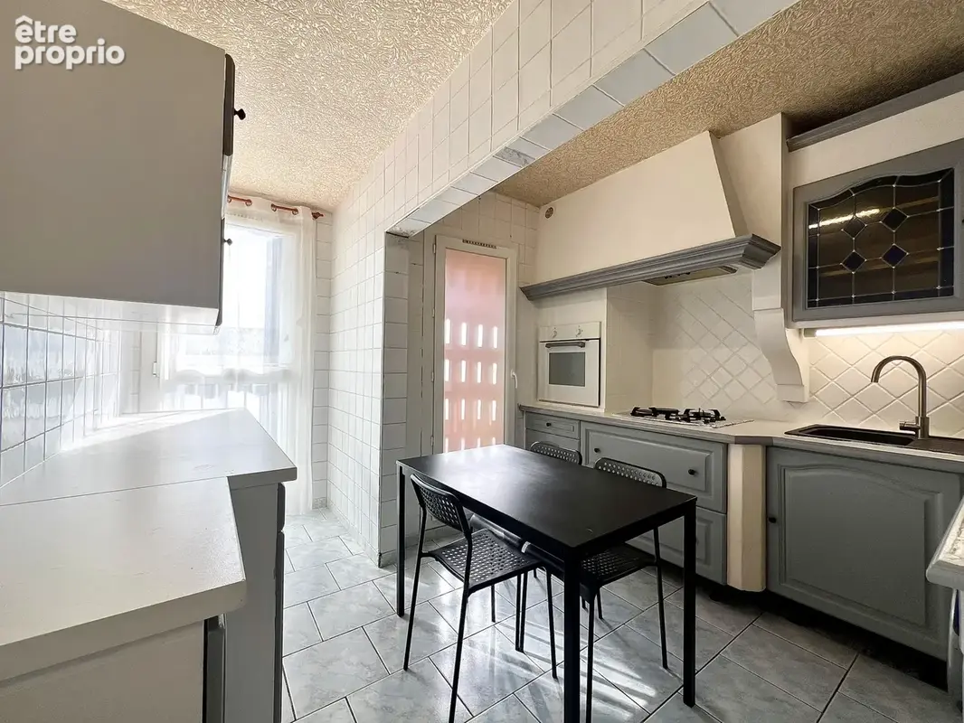 13013 MARSEILLE - Les Olives. Rés 'Le Grand Verger' - Appartement 5/6 pièces 105m2, balcon, cave et garage. - photo 7