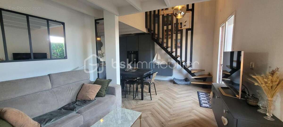 Appartement à VAUX-SUR-MER