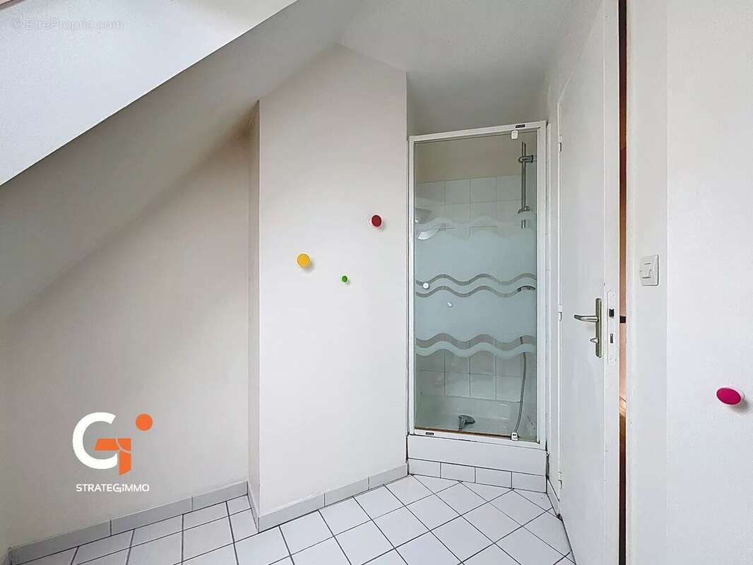 Maison à LE MESNIL-ESNARD