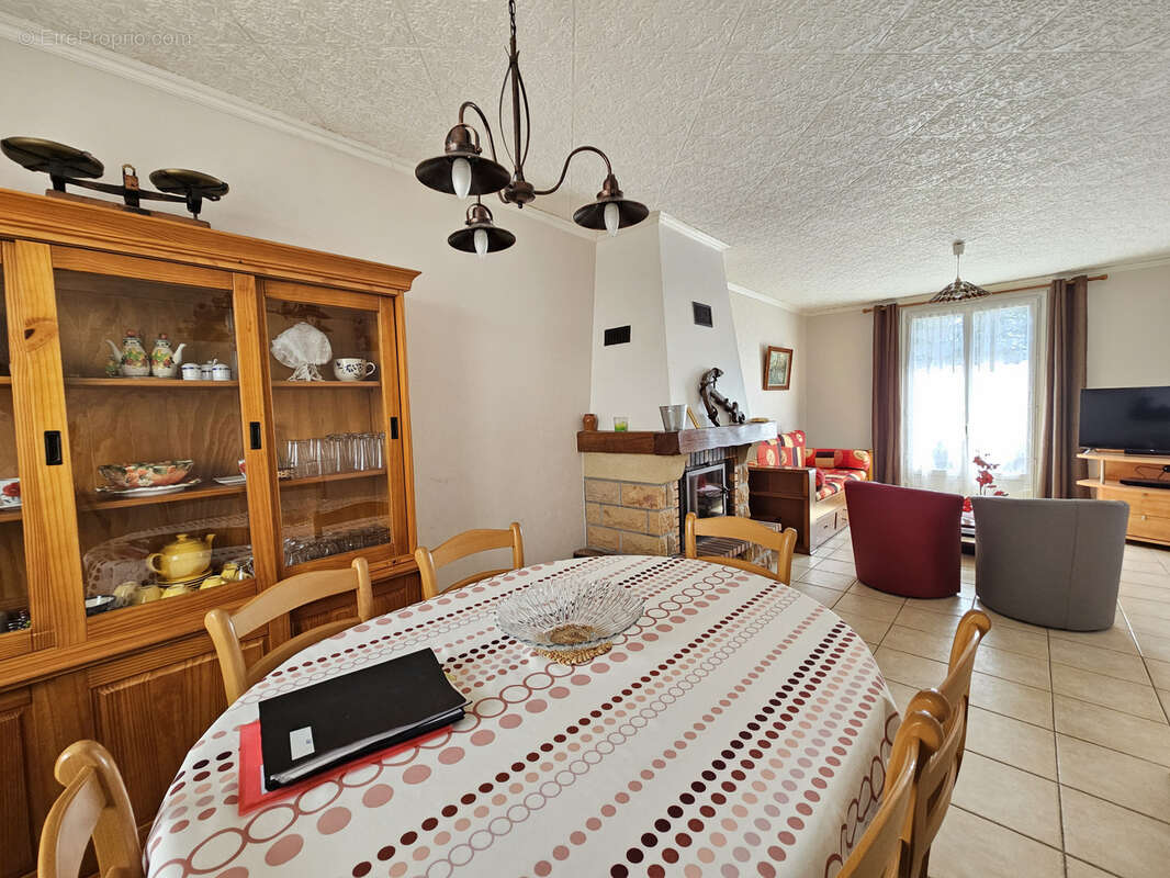 Maison à SAINT-DENIS-DU-PAYRE