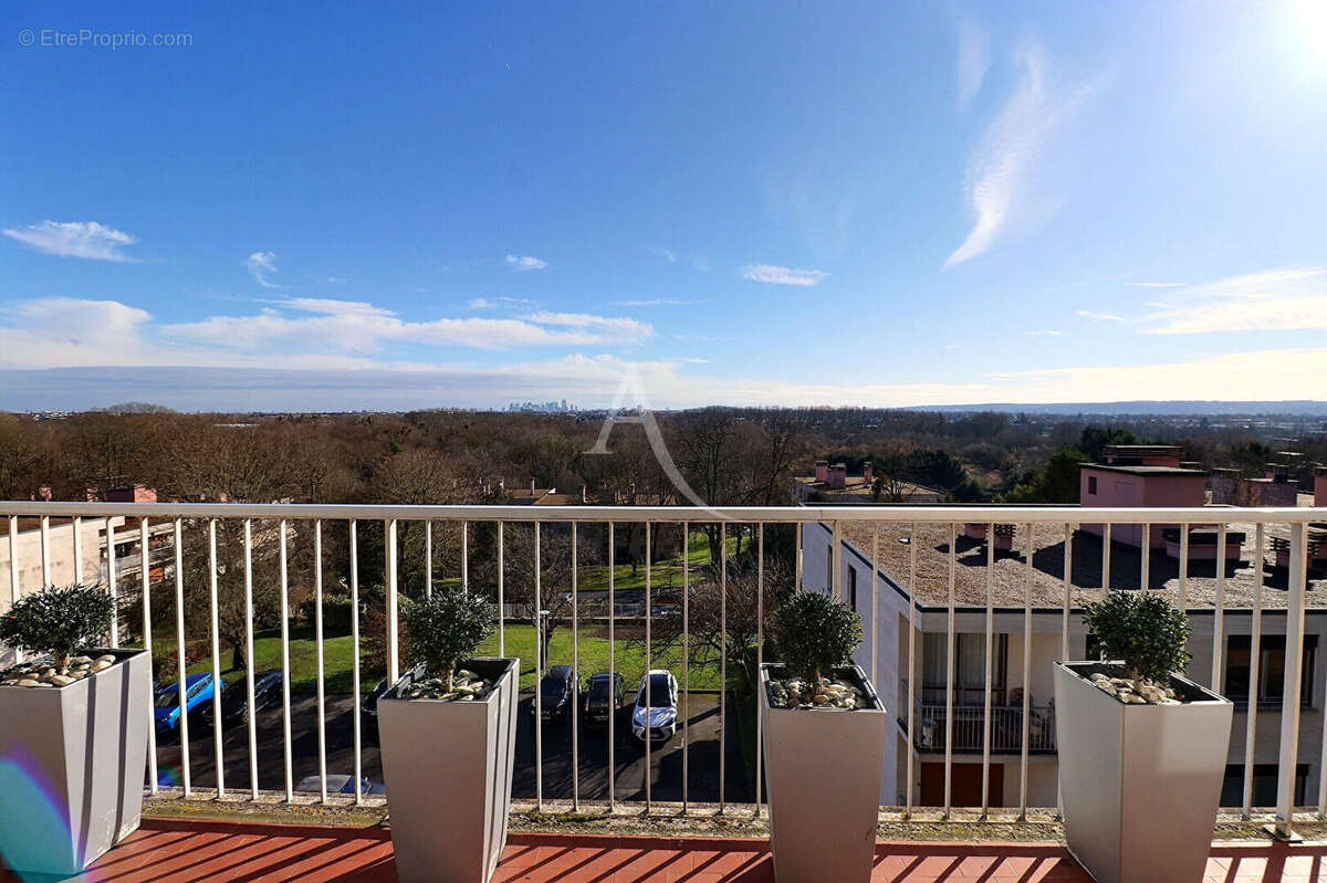 Dernier étage avec Vue Exceptionnelle Le Mesnil-Le-Roi 4 pièce(s) 101 m2 - photo 10