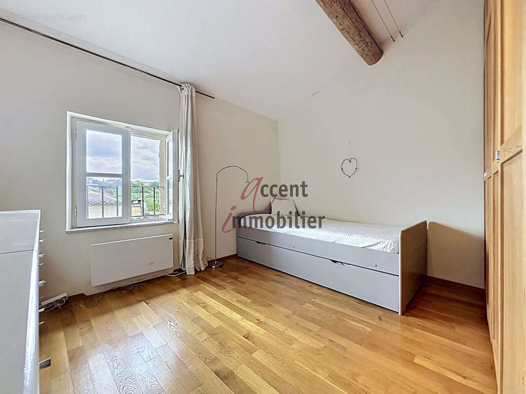 Maison à SAINT-SATURNIN-LES-APT