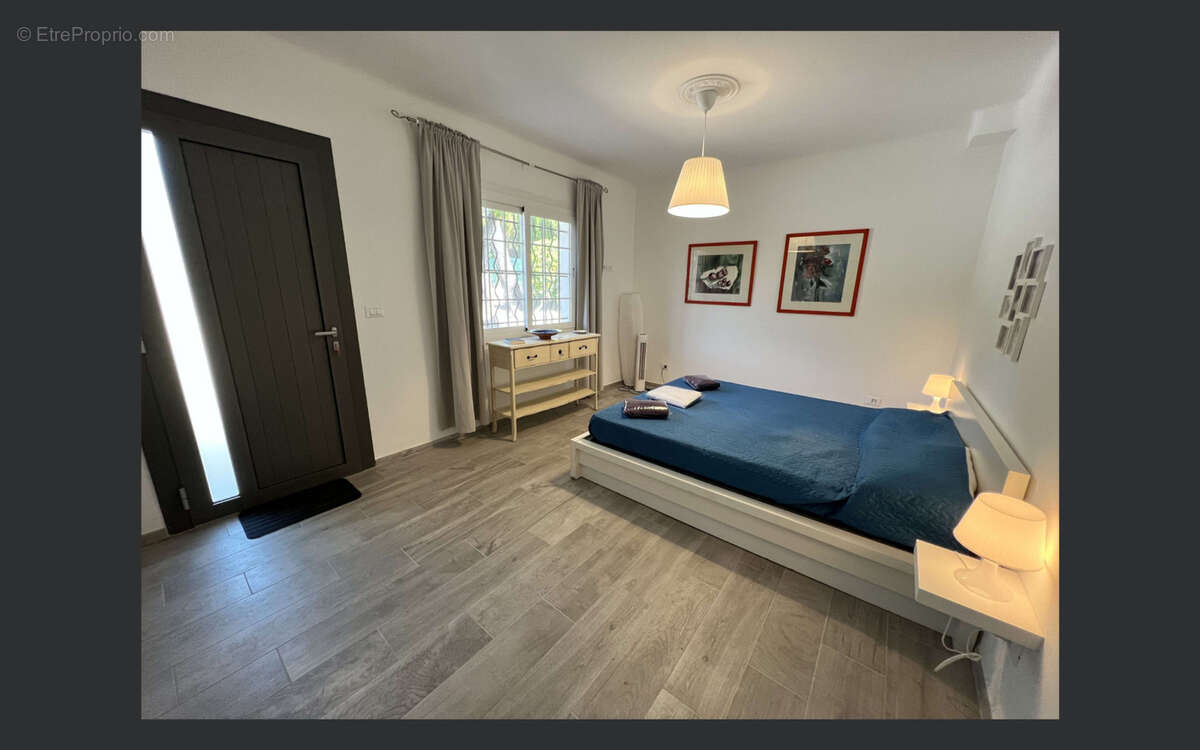 Maison à LES ISSAMBRES