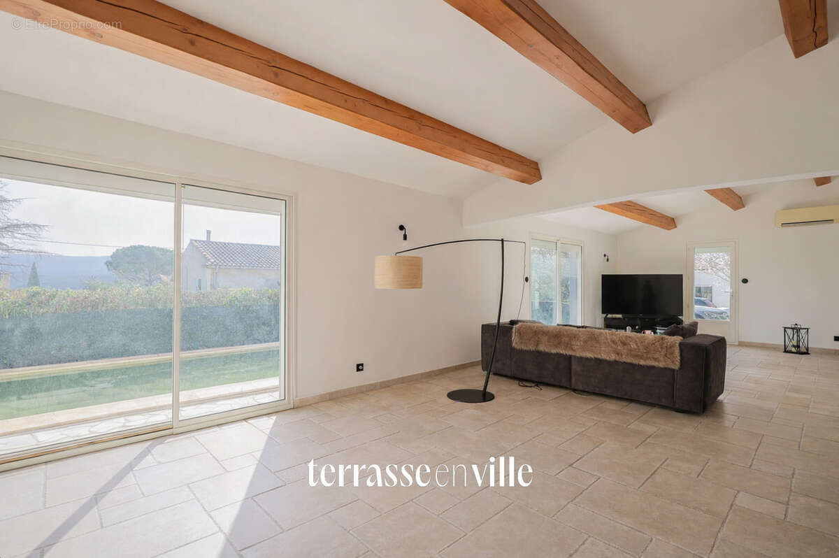 Maison à LA BOUILLADISSE