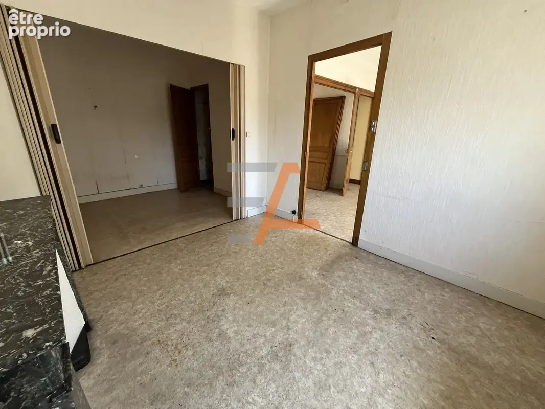 Maison avec extérieur à rénover entièrement - photo 8