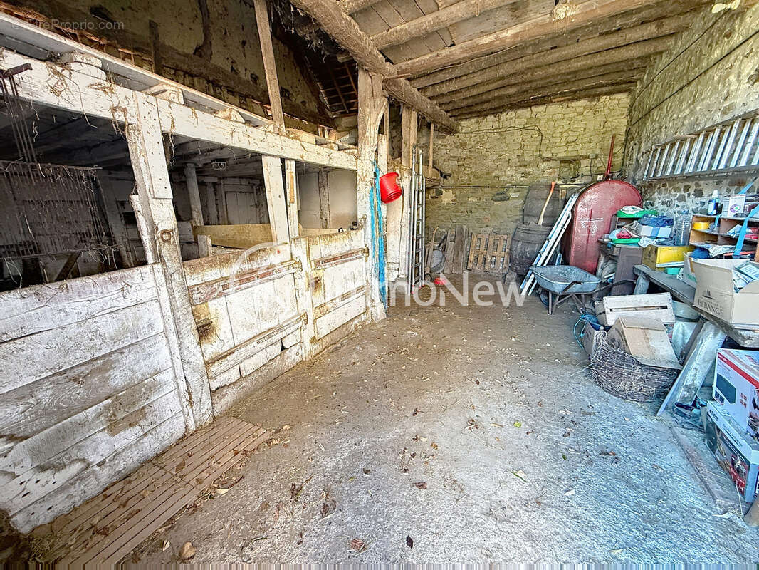 Maison à LE VAL-SAINT-PERE