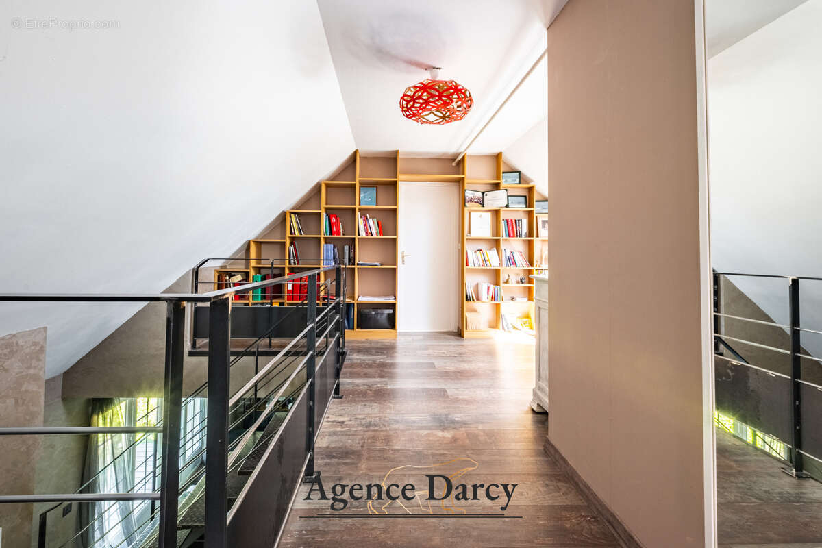 Maison à SAINT-JULIEN