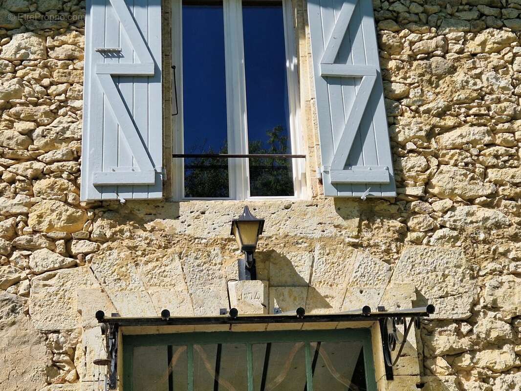 Maison à VIC-FEZENSAC