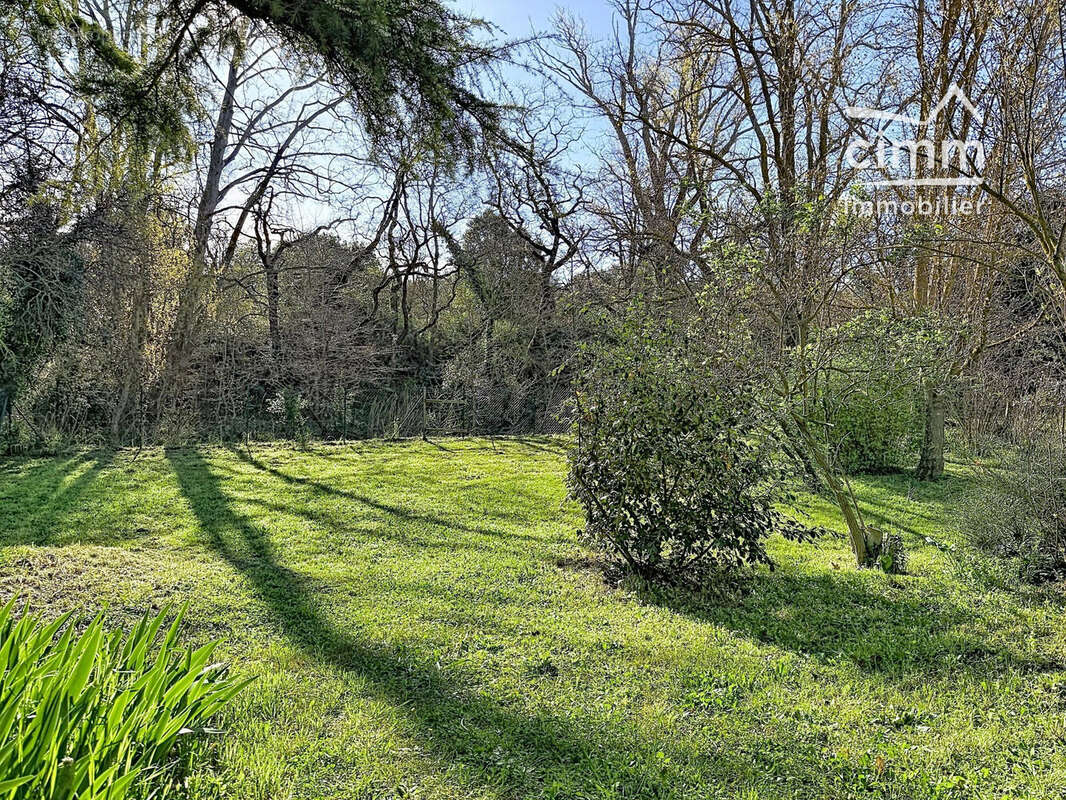 Maison à PERNES-LES-FONTAINES