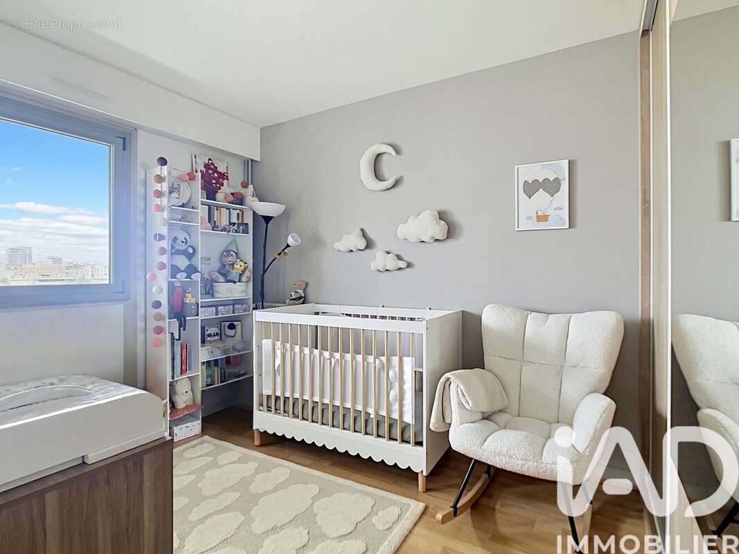Photo 9 - Appartement à COURBEVOIE