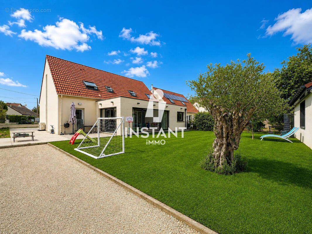 Maison à GRETZ-ARMAINVILLIERS