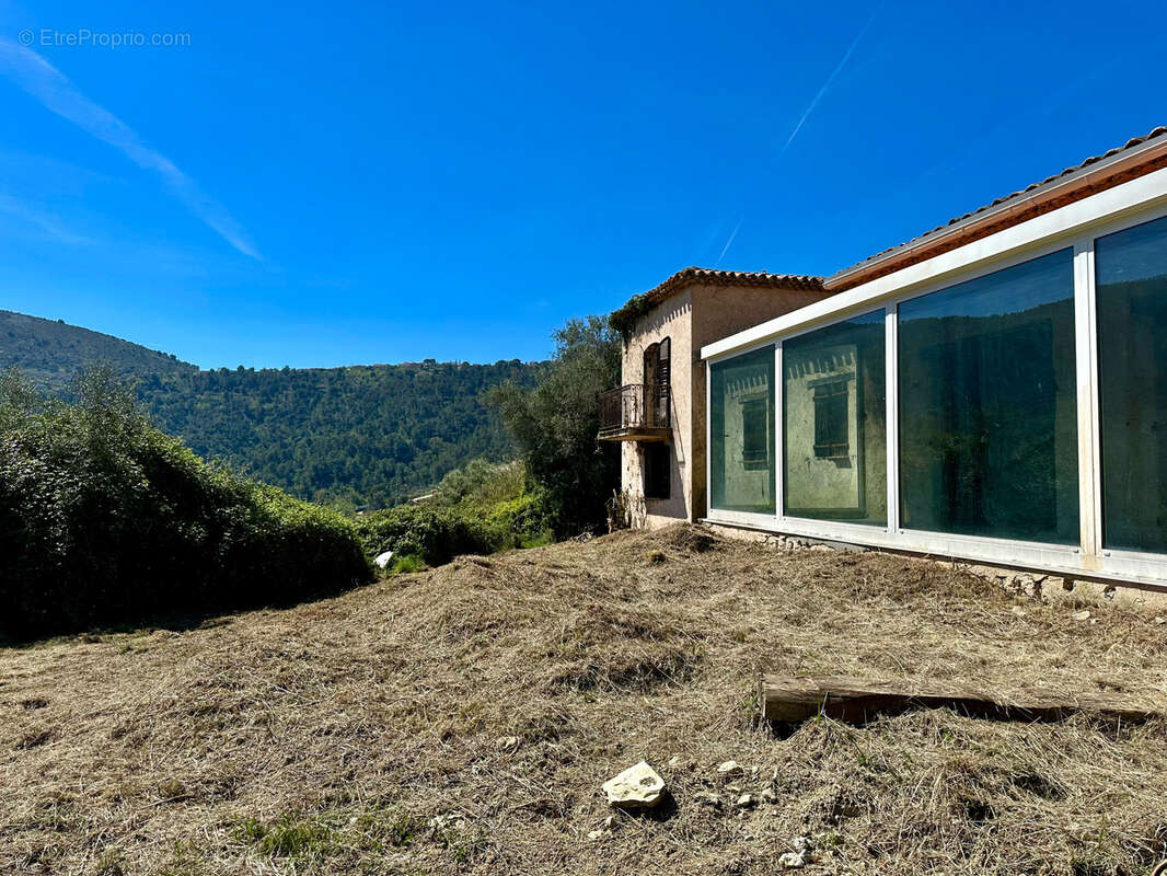 Maison à TOURRETTE-LEVENS