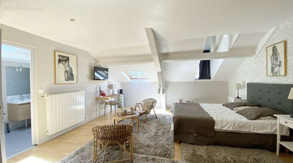 Maison à SAINT-JULIEN-EN-BORN