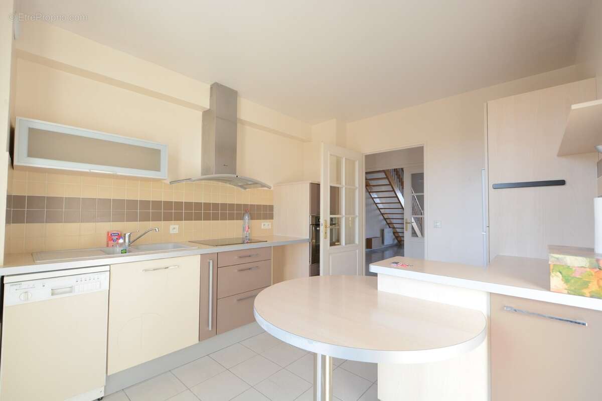 Appartement à SAINT-MAUR-DES-FOSSES
