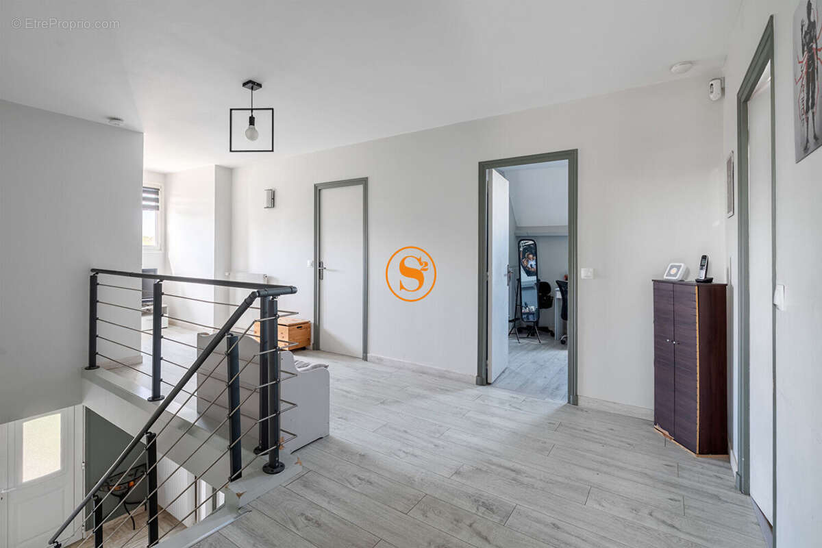 Maison à LA CHAPELLE-EN-SERVAL