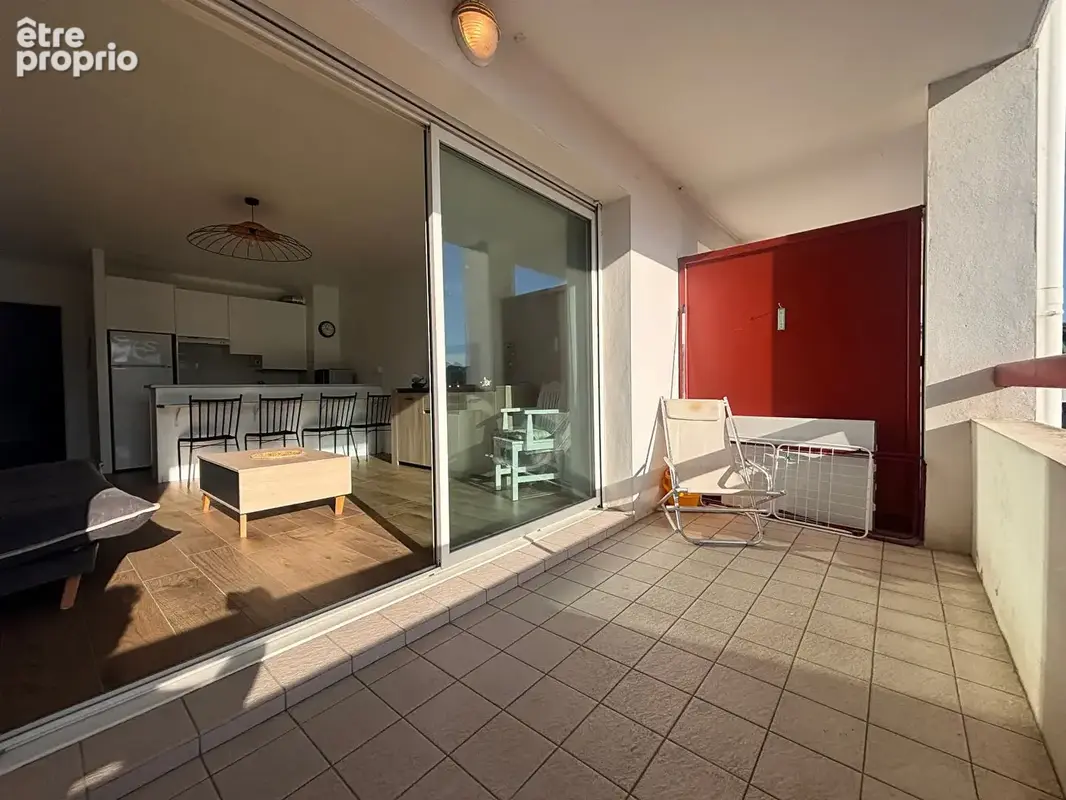 T2 équipé avec terrasse et superbe vue dégagée - photo 2