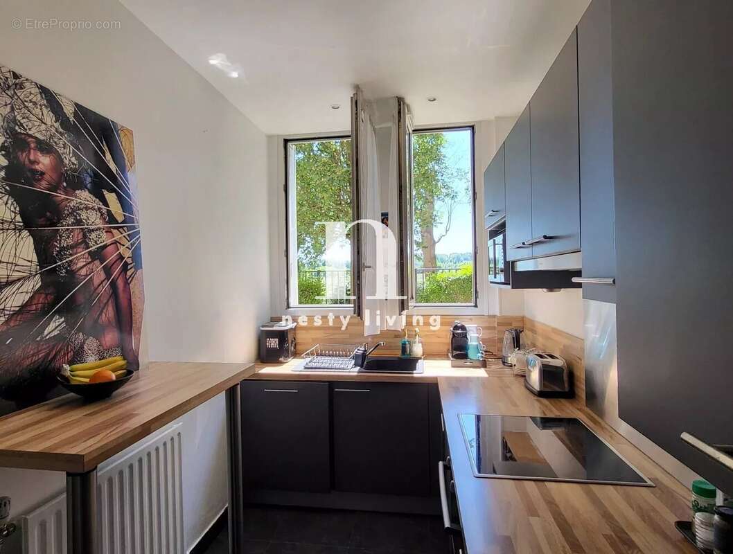 Appartement à SURESNES