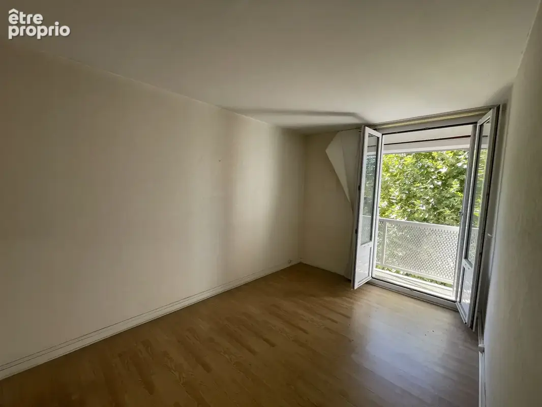 Opportunité! Appartement T4 3 chambres avec Cave secteur Edouard Vaillant / Chartrons - photo 10