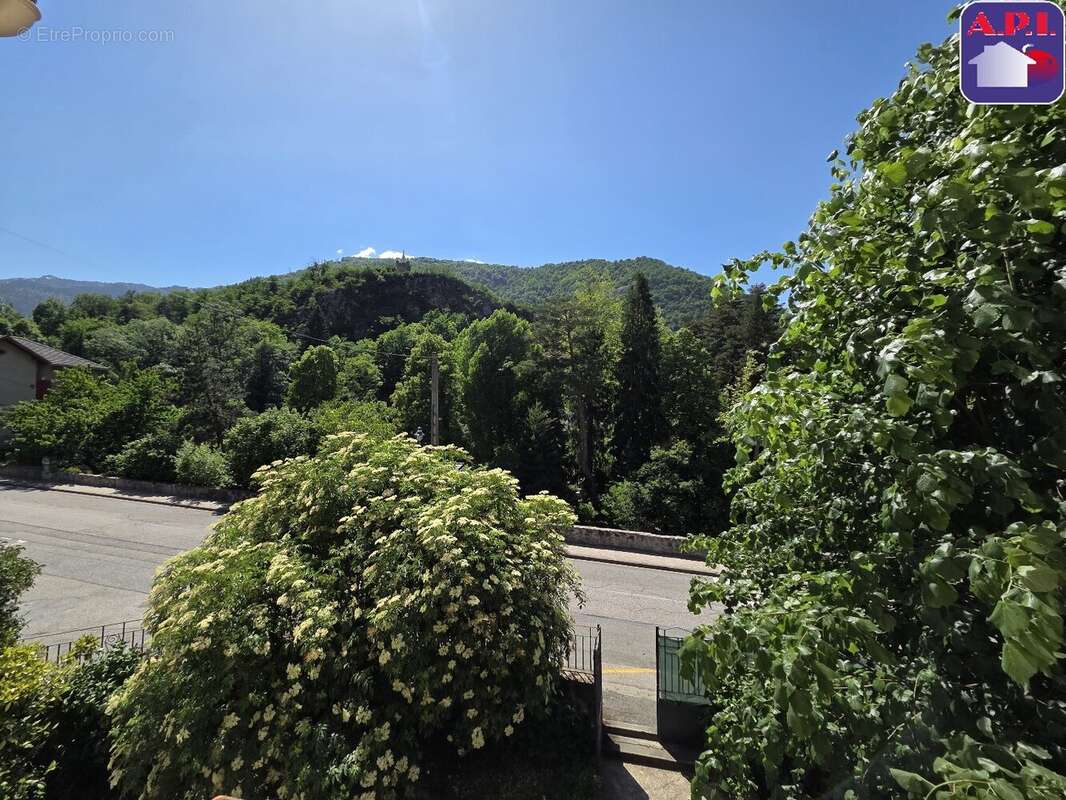 Appartement à AX-LES-THERMES