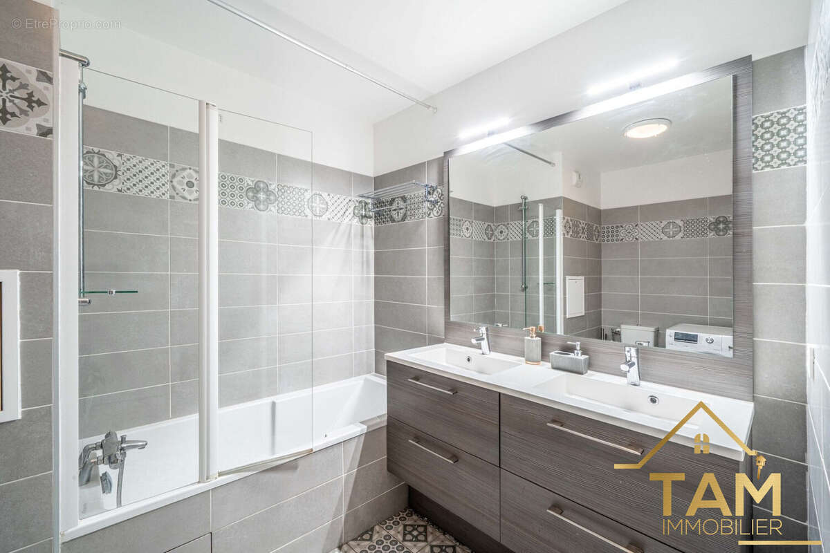Appartement à SURESNES