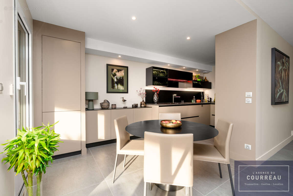 Appartement à LATTES