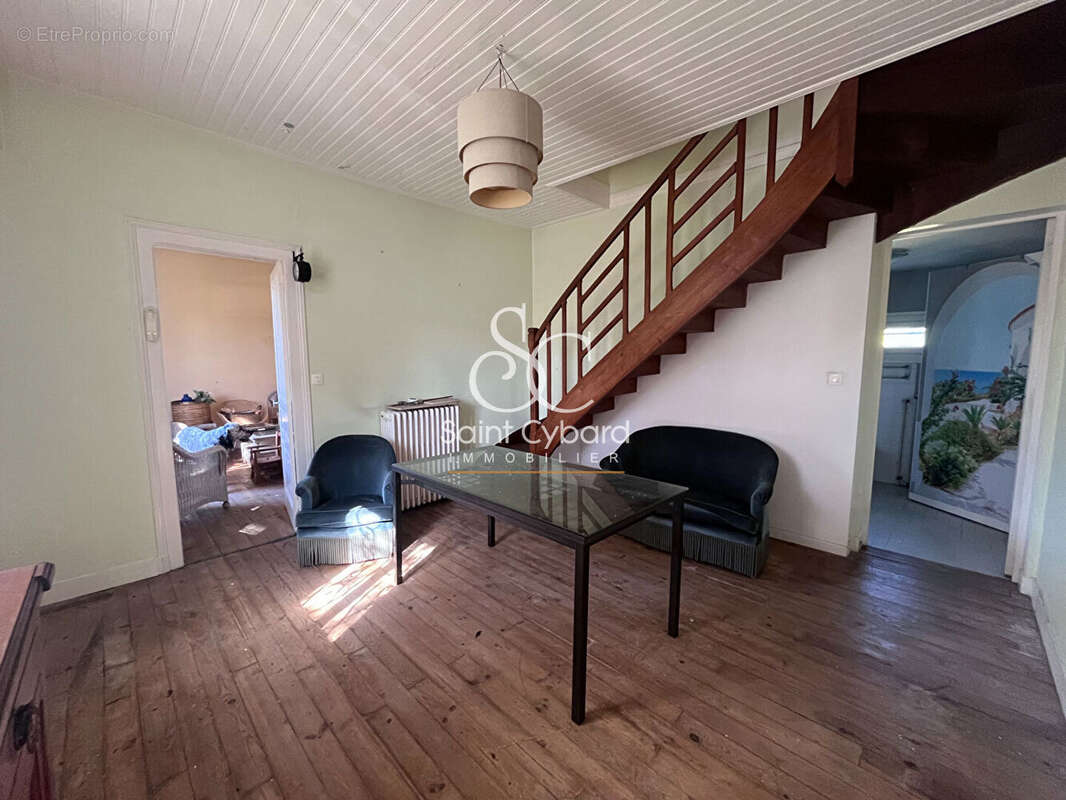 Maison à SAINT-YRIEIX-SUR-CHARENTE