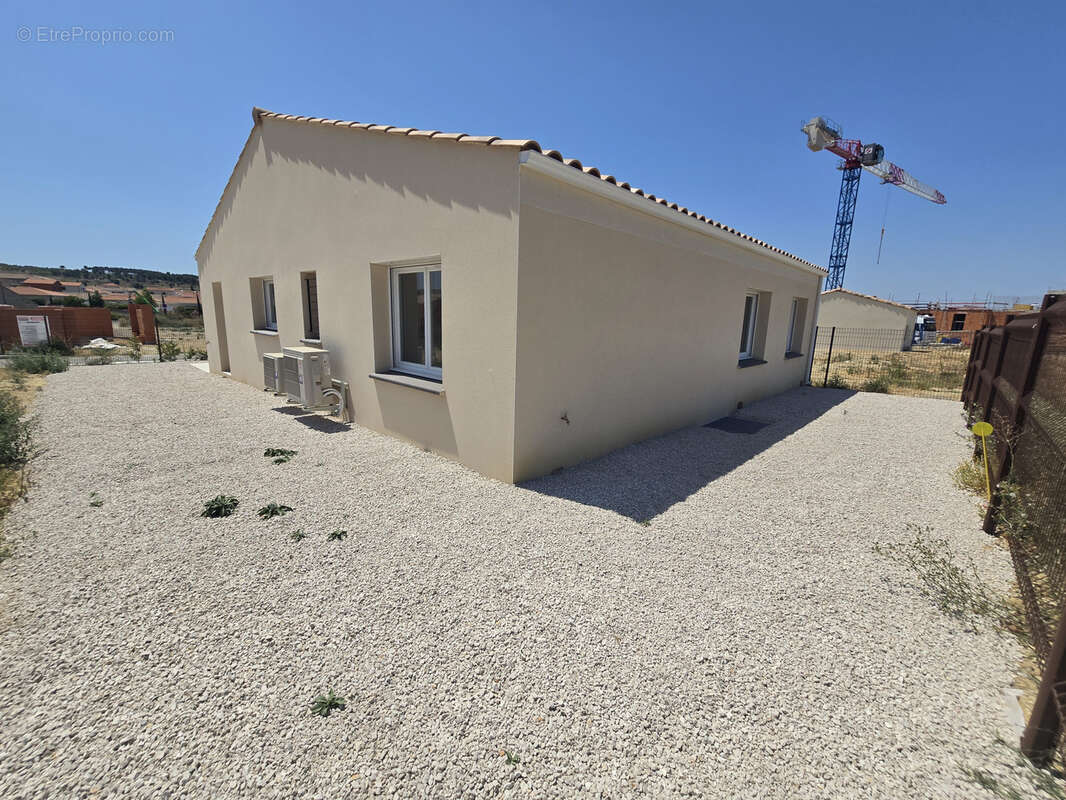 Maison à NISSAN-LEZ-ENSERUNE