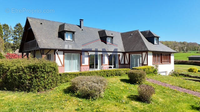 Maison à NEUFCHATEL-EN-BRAY
