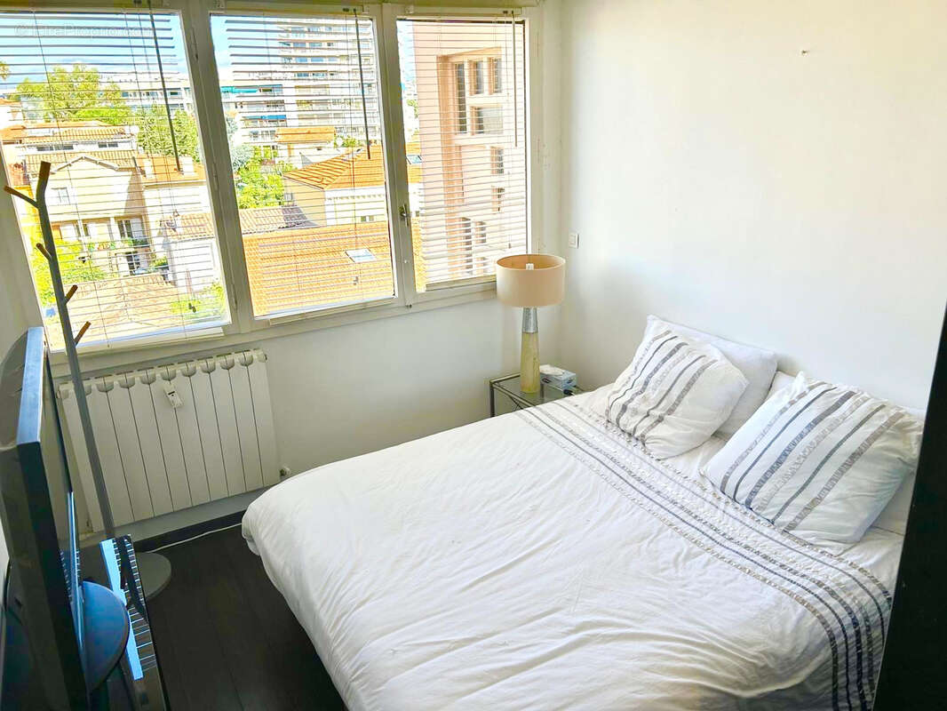 Cannes bas petit juas t2 de 43 m2 terrasse vue mer parking - photo 6