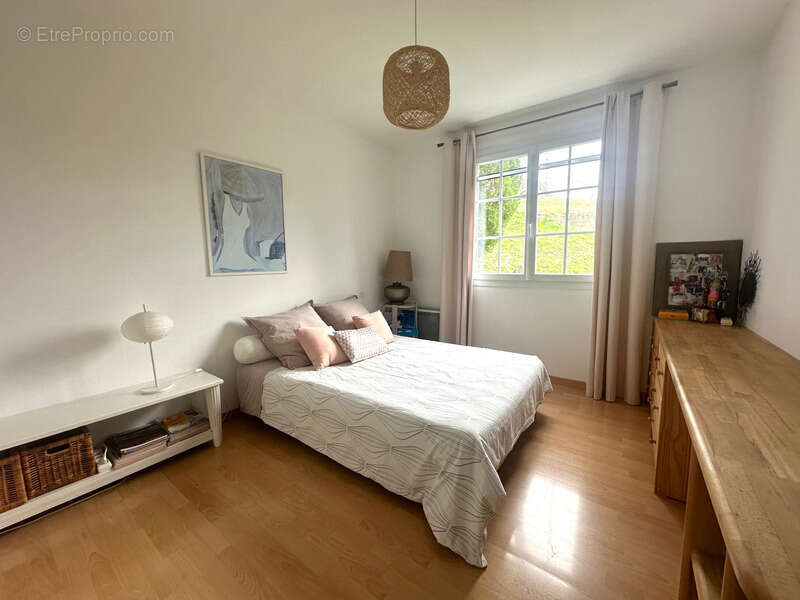 Maison à LACROIX-FALGARDE