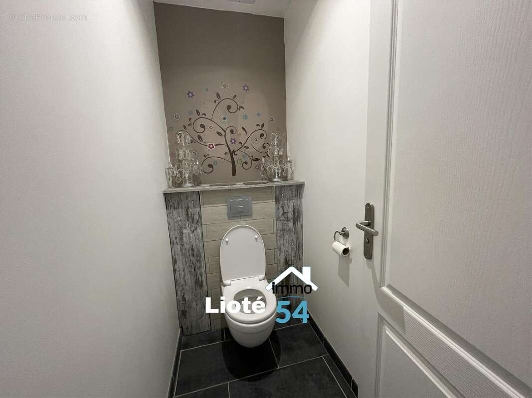 Maison à CREVECHAMPS