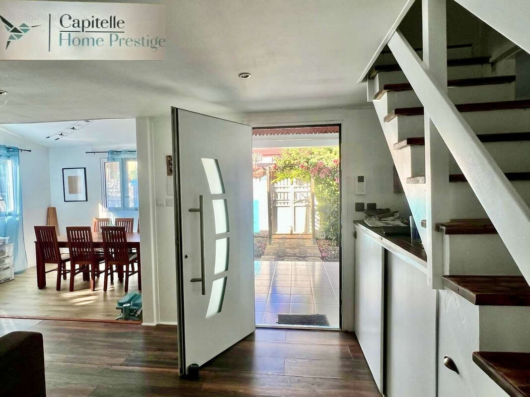 Maison à SAINTE-ROSE