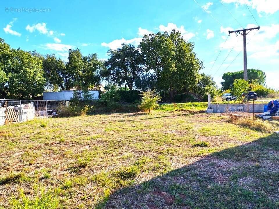 Terrain à LE CANNET-DES-MAURES