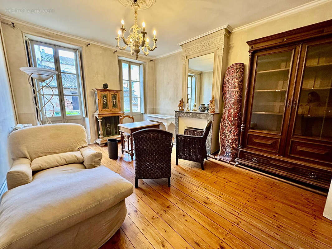 Maison à VILLENEUVE-SUR-LOT