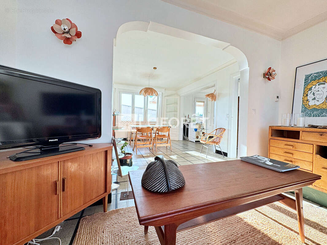 Maison à SIN-LE-NOBLE