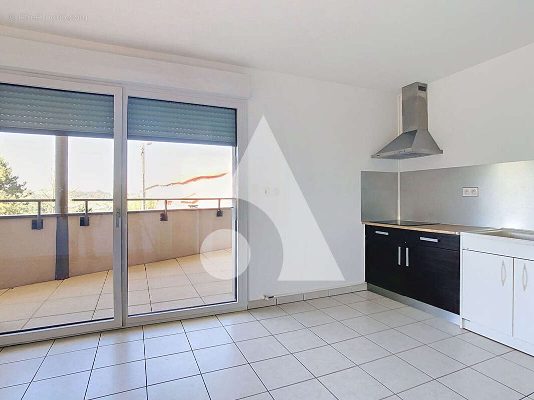 Appartement à SAINT-SYMPHORIEN-SUR-COISE
