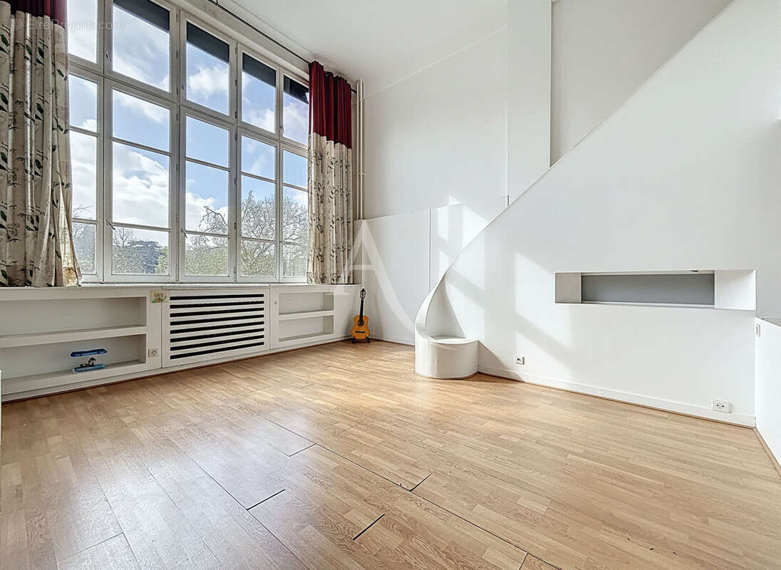 Appartement à PARIS-14E